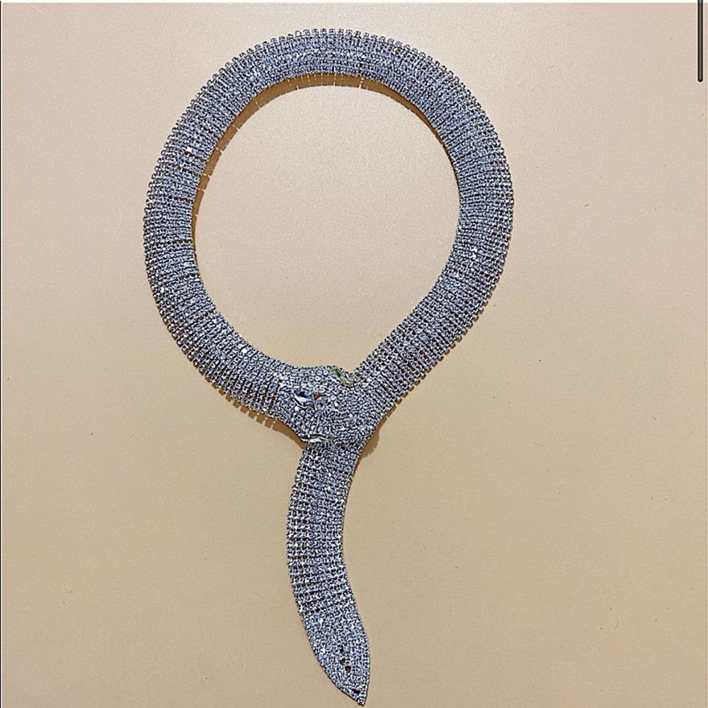 Vintage Glamorous White Gold Plated Crystal Cubic Zircon Snake Viper Necklace - Picture 3 of 8